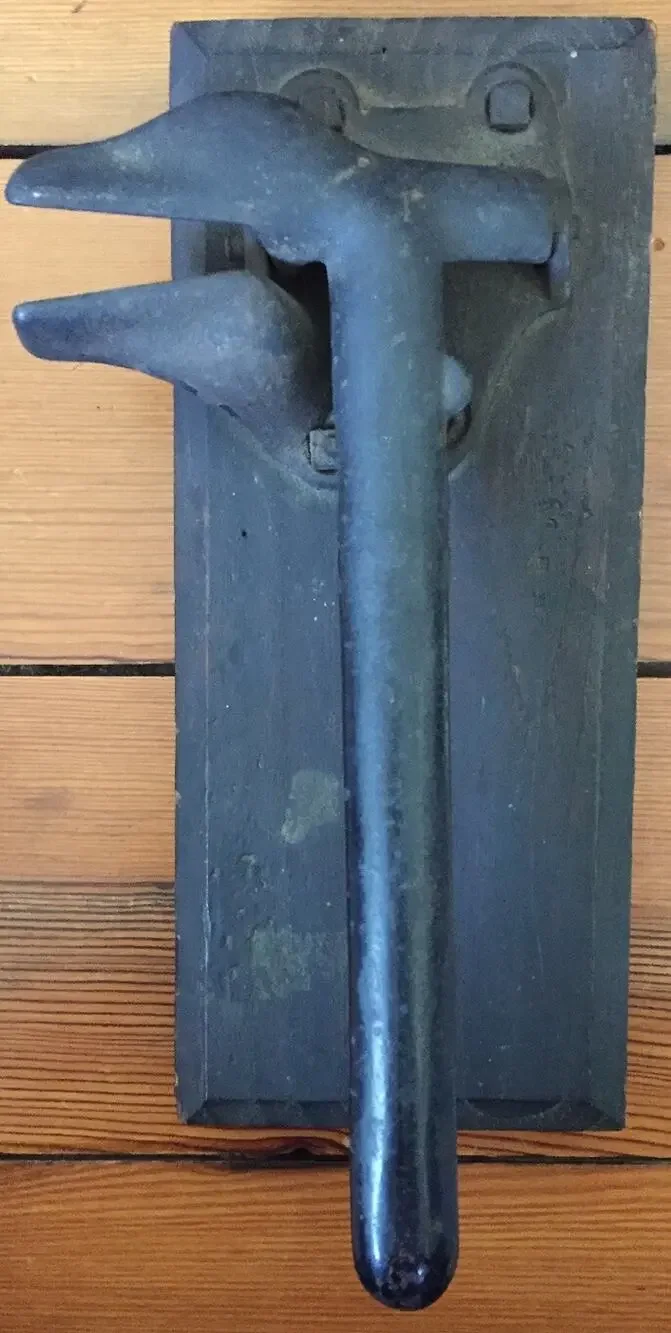 Vintage Antique Primitive Cork Press Cast Iron Crimp Crimpers Walnut Nut Cracker